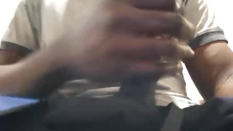 bigdja2001 online show from December 1, 2025, 4:17 am