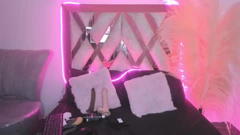 Lucy and Fred online show from February 23, 2025, 2:18 am