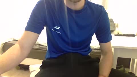 biggbaguette1 online show from December 5, 2025, 4:58 pm