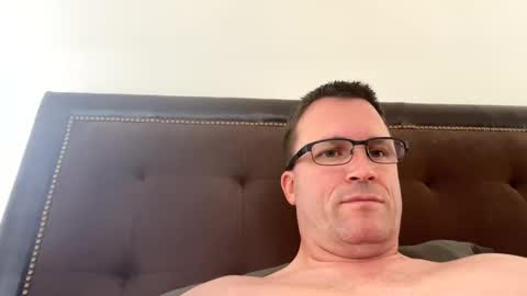 Snapshot of bigger22332233 chatting on December 22, 2024, 6:15 pm bigger22332233 online show from December 22, 2024, 6:15 pm