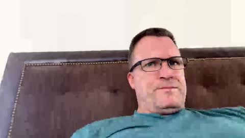 Snapshot of bigger22332233 chatting on February 10, 2025, 4:58 pm bigger22332233 online show from February 10, 2025, 4:58 pm