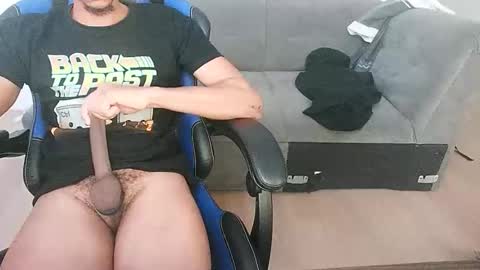 biggeroncam online show from October 24, 2025, 1:35 am