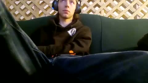 biggestboiiii online show from November 8, 2025, 12:05 pm