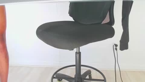 biggstikk online show from January 28, 2025, 5:35 pm