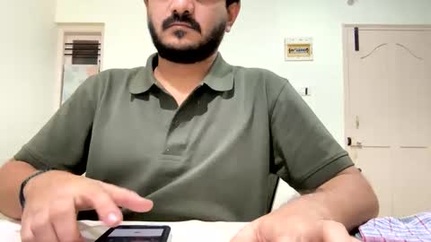 bighandsomesatisfy online show from January 7, 2025, 1:24 pm