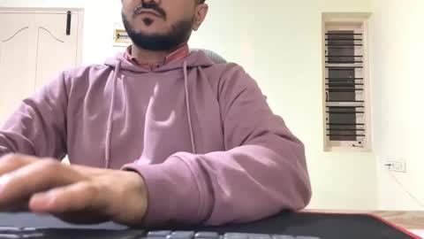 bighandsomesatisfy online show from November 6, 2025, 2:40 pm