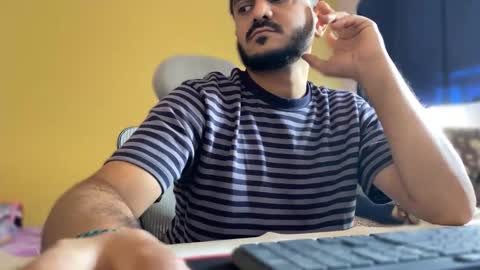 bighandsomesatisfy online show from March 1, 2026, 3:30 am