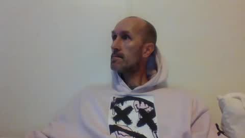 Snapshot of bighugemouthful chatting on December 31, 2024, 2:51 am Chaz online show from December 31, 2024, 2:51 am