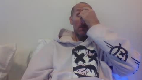 Chaz online show from November 19, 2025, 6:08 pm