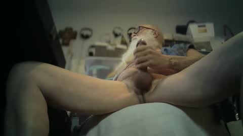 bigjeff01 online show from November 18, 2025, 9:52 pm