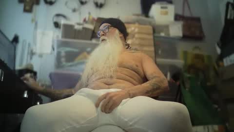 bigjeff01 online show from December 1, 2025, 4:12 pm