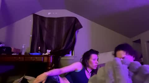 Bigkitties online show from November 12, 2025, 1:22 pm