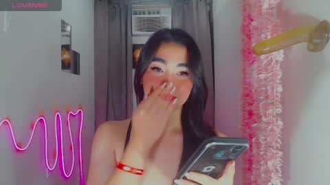 kiaaannaaaa online show from April 21, 2026, 2:26 am