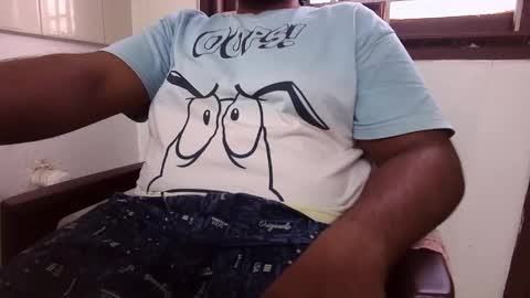 bignaturaldesi online show from December 14, 2025, 12:21 pm