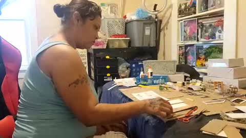 Snapshot of bigolemini chatting on February 8, 2025, 6:55 pm the Mini mami online show from February 8, 2025, 6:55 pm