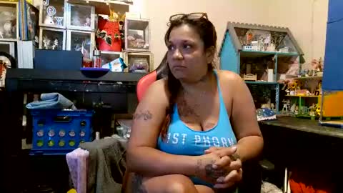 Snapshot of bigolemini chatting on November 3, 2025, 7:26 pm the Mini mami online show from November 3, 2025, 7:26 pm