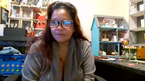 Snapshot of bigolemini chatting on November 4, 2025, 9:19 am the Mini mami online show from November 4, 2025, 9:19 am