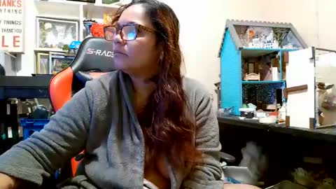 Snapshot of bigolemini chatting on November 13, 2025, 12:48 pm the Mini mami online show from November 13, 2025, 12:48 pm