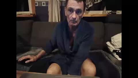 bigswe1 online show from December 31, 2024, 1:57 am