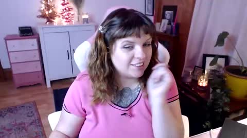 Morgan Lafeuille online show from December 10, 2024, 2:38 am