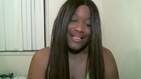 Snapshot of bigtitscassie chatting on January 18, 2025, 4:48 am Bigtitscassie online show from January 18, 2025, 4:48 am
