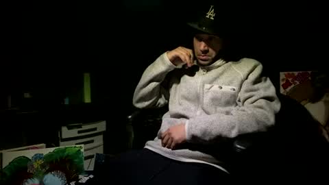 Snapshot of bigwalkdog12 chatting on January 21, 2025, 10:41 pm Floppyphallus online show from January 21, 2025, 10:41 pm