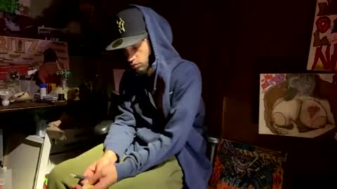 Snapshot of bigwalkdog12 chatting on February 11, 2025, 12:28 am Floppyphallus online show from February 11, 2025, 12:28 am