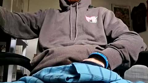 Snapshot of bigwhited2115 chatting on November 17, 2025, 10:04 pm Onlyfans redheadedwhitedick online show from November 17, 2025, 10:04 pm