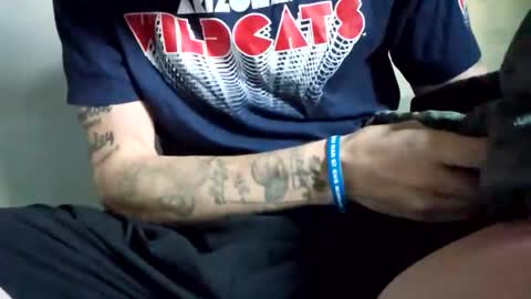 Snapshot of bigwhited2115 chatting on December 22, 2025, 11:46 pm Onlyfans redheadedwhitedick online show from December 22, 2025, 11:46 pm