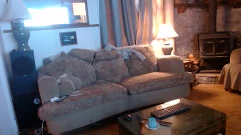 bigwoodman831 online show from May 6, 2026, 12:21 pm