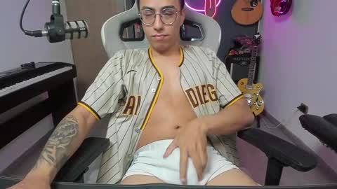 bigxboy96 online show from January 5, 2025, 3:32 am