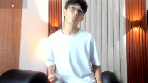 Snapshot of billie_jr chatting on September 25, 2025, 3:54 am Billie online show from September 25, 2025, 3:54 am