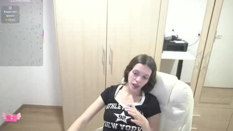 billy1love online show from March 12, 2026, 4:18 am