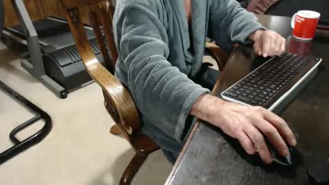 billy471 online show from December 14, 2024, 11:50 am