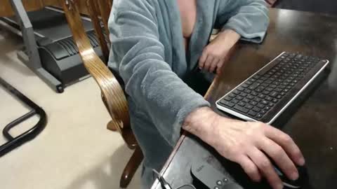 billy471 online show from March 3, 2025, 10:06 am