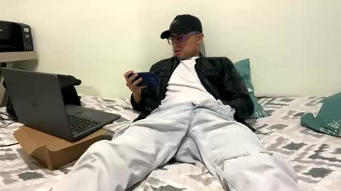 Snapshot of billy_magteo chatting on July 27, 2026, 1:23 am billy_magteo online show from July 27, 2026, 1:23 am