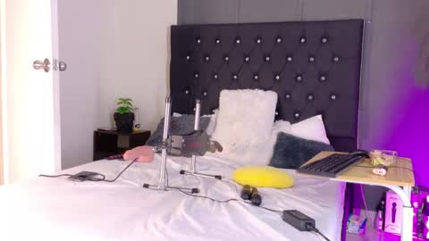 Billie online show from September 13, 2025, 5:02 pm