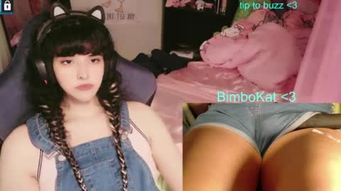 Snapshot of bimbocat chatting on July 31, 2026, 9:58 pm BimboCat online show from July 31, 2026, 9:58 pm