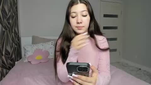 Snapshot of bina_mima chatting on July 1, 2026, 4:03 am bina_mima online show from July 1, 2026, 4:03 am