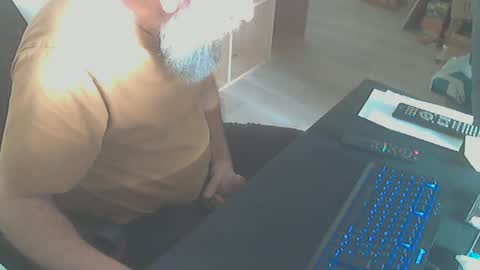 Snapshot of biparislove chatting on December 7, 2024, 9:17 am BigDick online show from December 7, 2024, 9:17 am