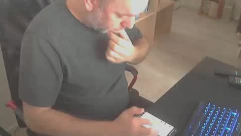Snapshot of biparislove chatting on December 27, 2024, 10:01 am BigDick online show from December 27, 2024, 10:01 am