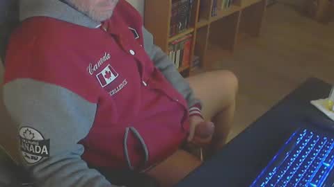 Snapshot of biparislove chatting on December 29, 2024, 7:22 pm BigDick online show from December 29, 2024, 7:22 pm