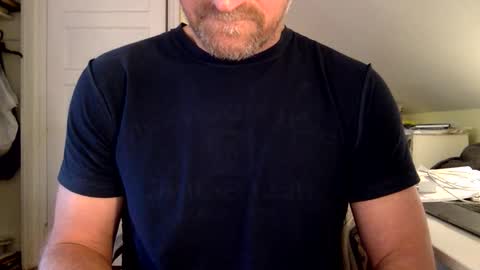 BisonBar online show from October 23, 2025, 3:11 pm