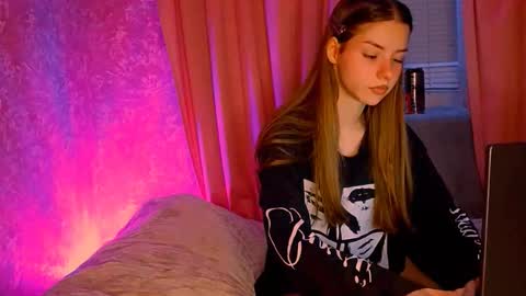 Snapshot of bitter__peach chatting on March 2, 2026, 6:26 pm Margo online show from March 2, 2026, 6:26 pm