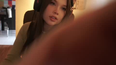 Snapshot of bitter_moon chatting on March 12, 2025, 6:18 am Ann Braslowsky online show from March 12, 2025, 6:18 am