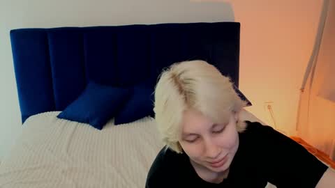 Julia online show from March 14, 2026, 3:17 pm