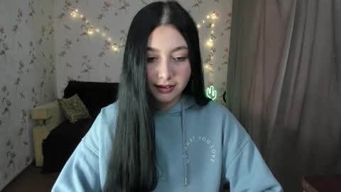 Snapshot of black_berry_bla_ck chatting on November 25, 2025, 8:03 am black_berry_bla_ck online show from November 25, 2025, 8:03 am