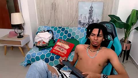 Black online show from December 3, 2024, 11:55 am