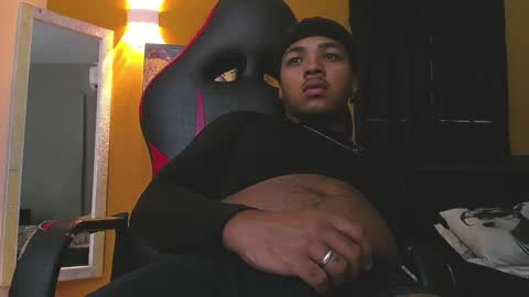 black_king_241 online show from February 13, 2025, 4:07 pm