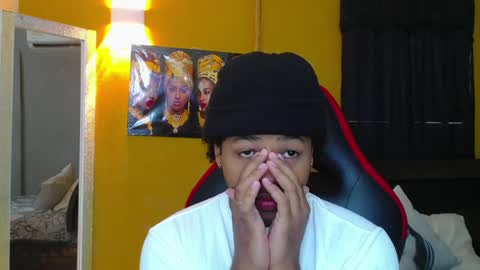 black_king_241 online show from February 23, 2025, 12:16 pm